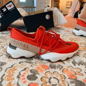 SOREL KINETIC IMPACT Women's Signal Red Athletic Sneaker 6.5 With Original Box